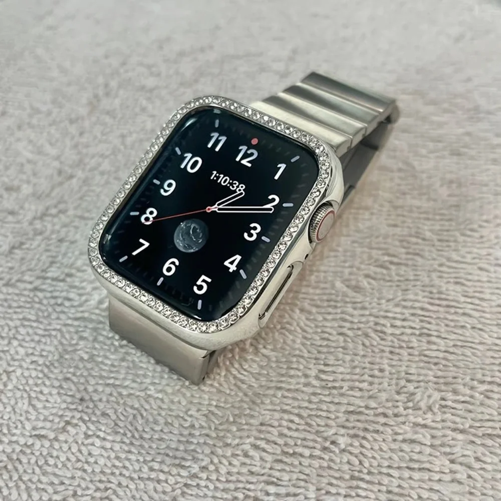Apple retailed $799